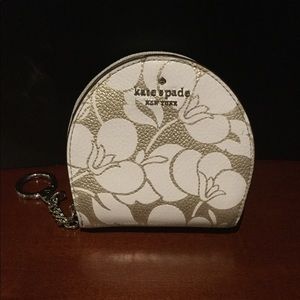 KateSpade Larchmont Avenue Sari Breezy Floral Coin